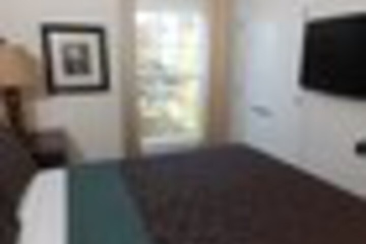Room 14 of 159