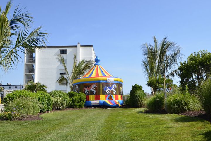 Hotel Exterior 69 of 74