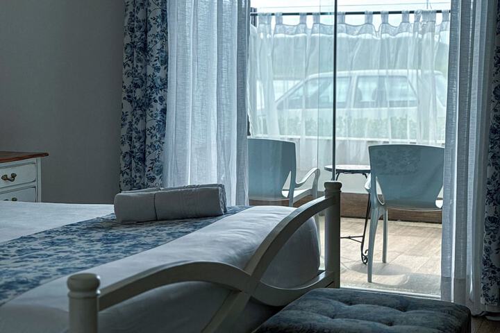 Room 28 of 109