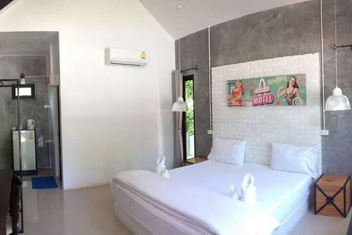 Room 5 of 27
