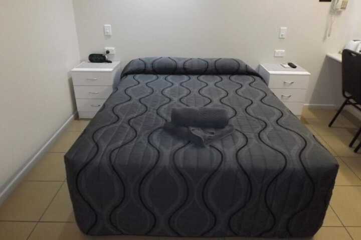 Room 7 of 13