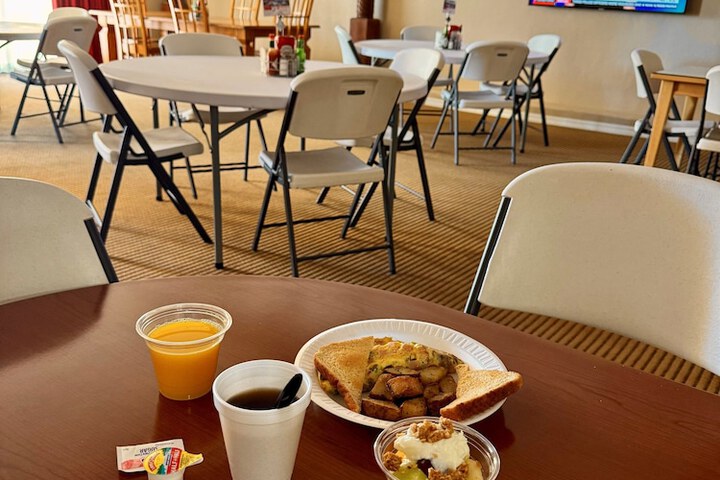 Breakfast/Coffee Service 54 of 70