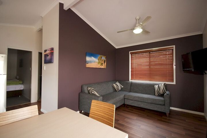Room 15 of 36