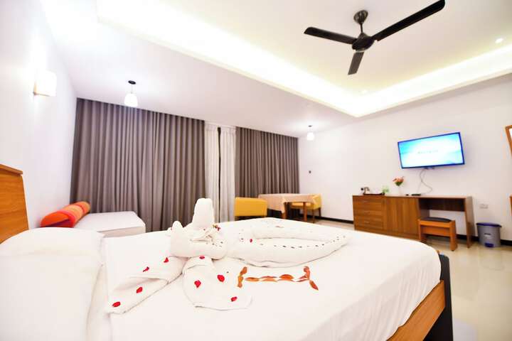 Room 2 of 21