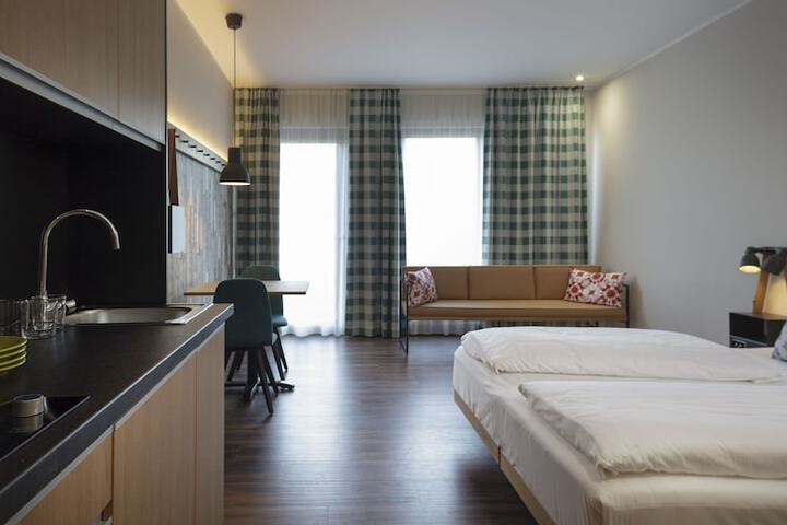 Room 4 of 53