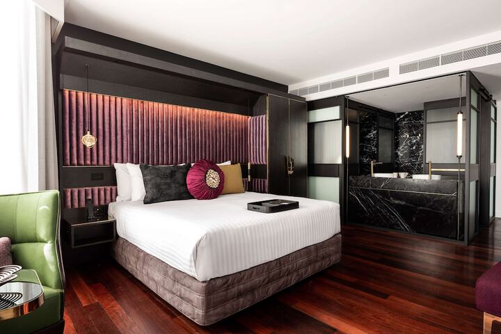 Room 21 of 87