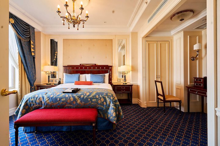 Room 26 of 63
