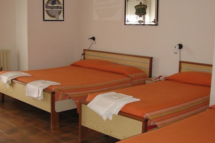 Room 6 of 60