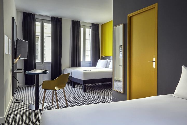 Room 5 of 30