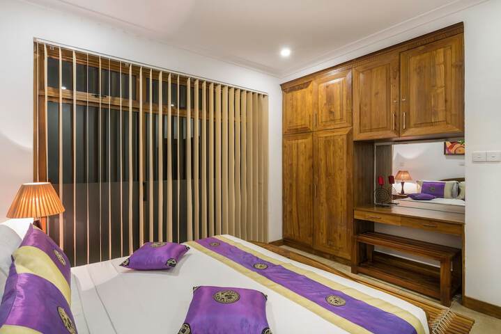Room 5 of 21