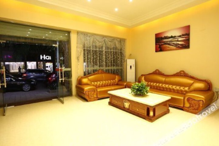 Yuanyang Jiaxing Business Inn
