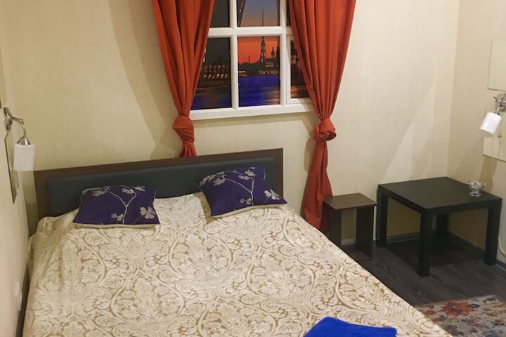 Room 10 of 17
