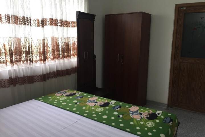 Room 6 of 20