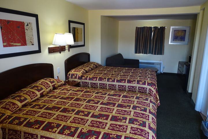 Standard Double Room 2 Queen Beds (5 of 27)