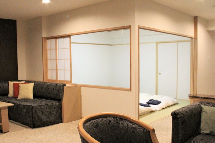 Room 25 of 66