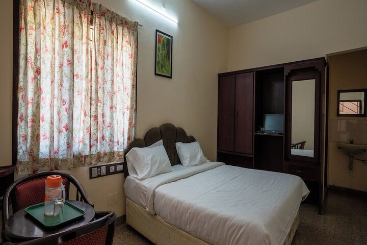 Room 5 of 53