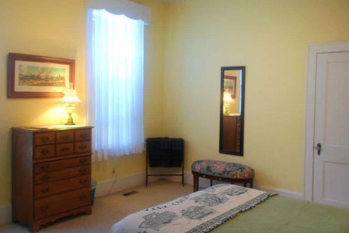 Room 4 of 50