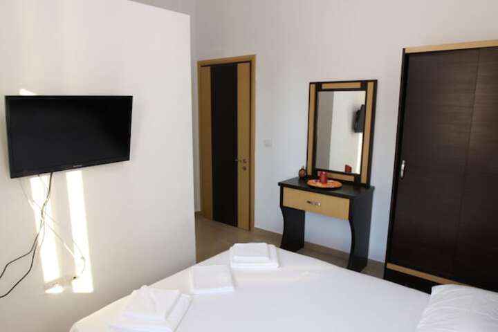 Room 19 of 58