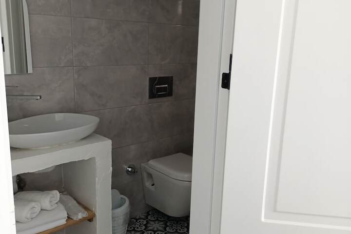 Room 13 of 21