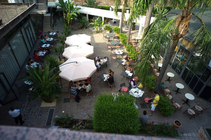 Dining 54 of 67