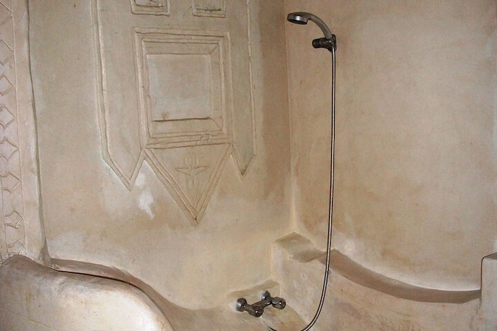 Room 8 of 17