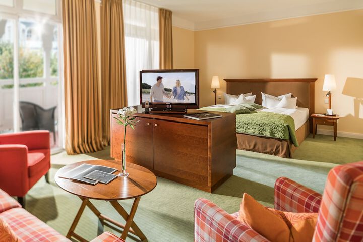 Room 3 of 25