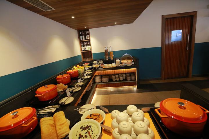 Dining 11 of 17