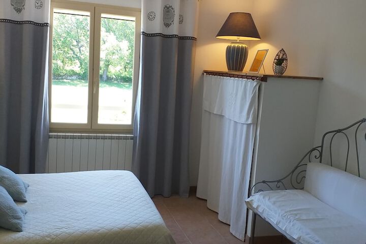 Room 10 of 70