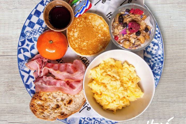 Breakfast/Coffee Service 41 of 46