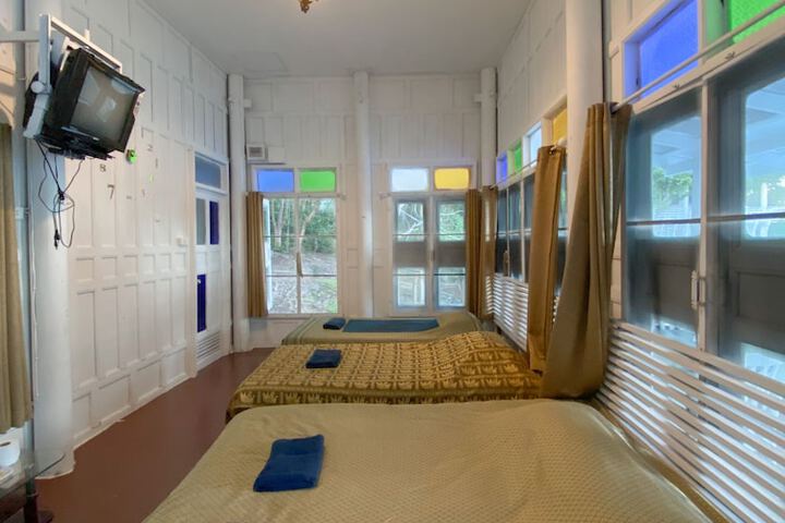 Room 41 of 181