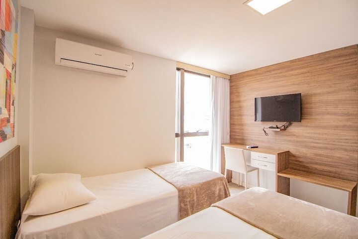 Room 7 of 13