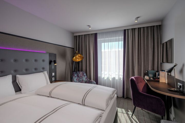 Room 30 of 79