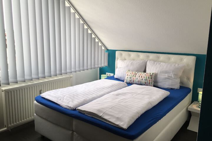 Room 26 of 77