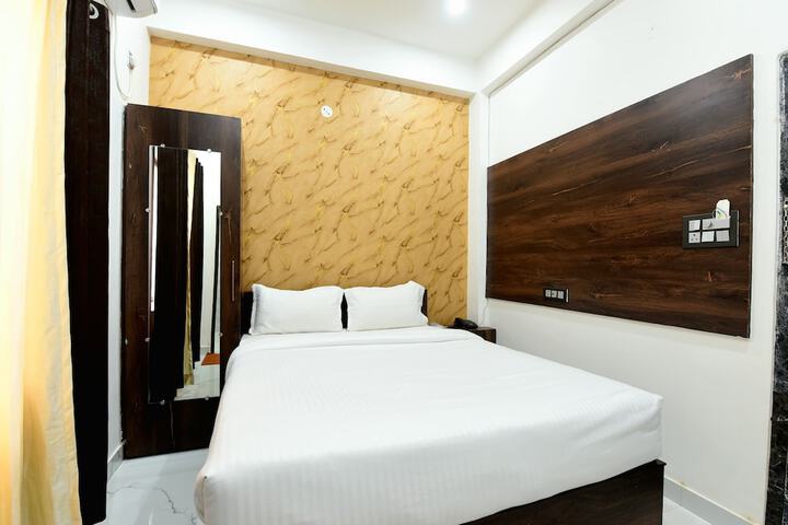 Room 27 of 28