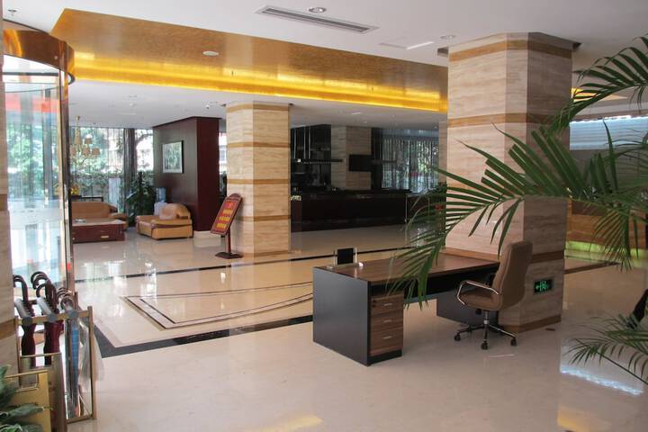 Hotel 2 of 70