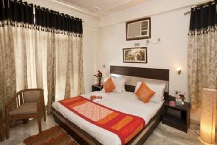 Room 16 of 25