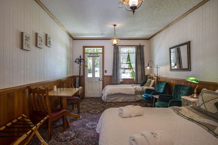 Room 11 of 65