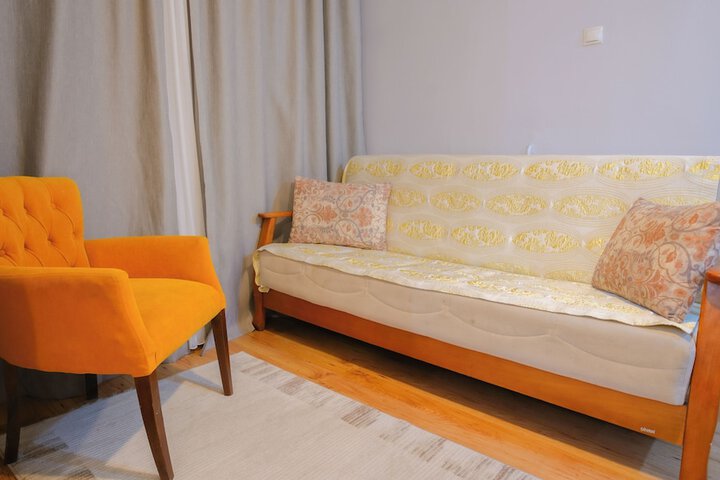 Room 7 of 30