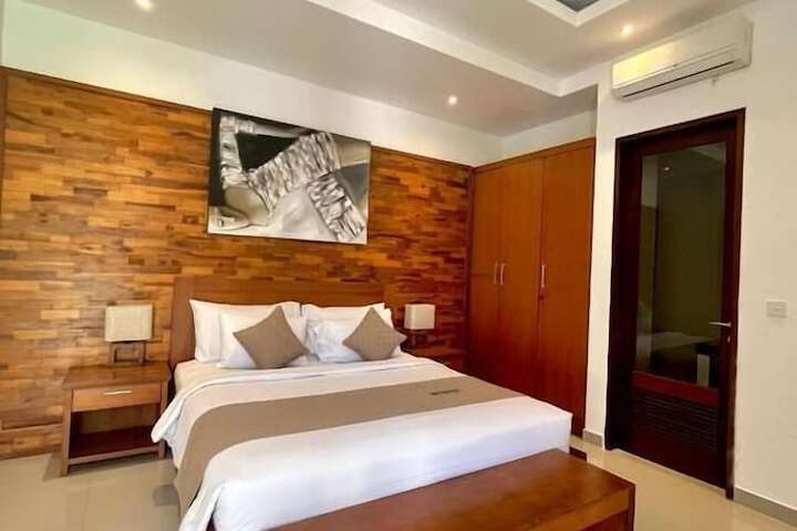 Room 16 of 78