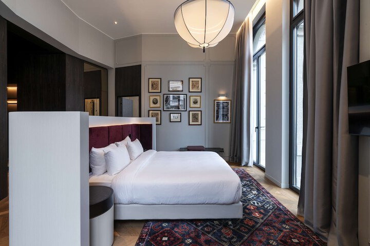 Room 28 of 116