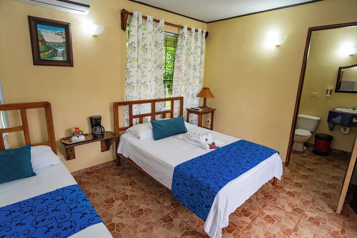 Room 5 of 32