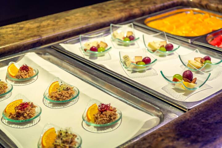 Dining Photos
