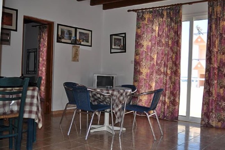 Room 4 of 19