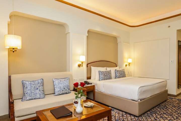 Room 55 of 170