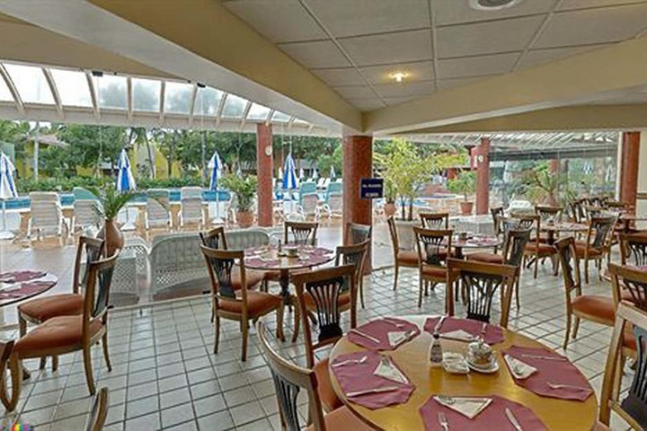 Dining 49 of 72