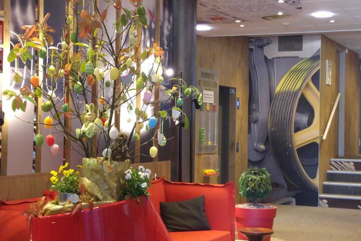 Guest Lobby