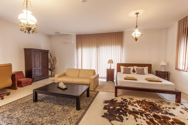 Room 20 of 43