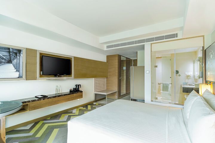 Room 30 of 117