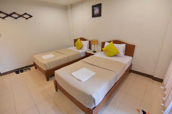Room 20 of 37