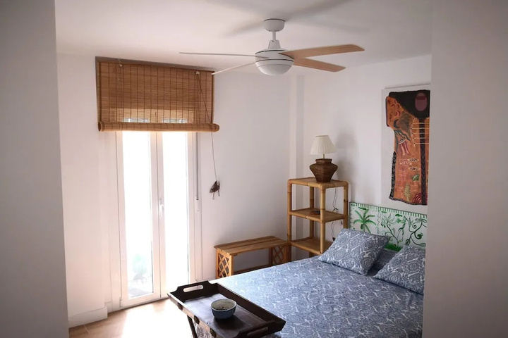 Room 4 of 18